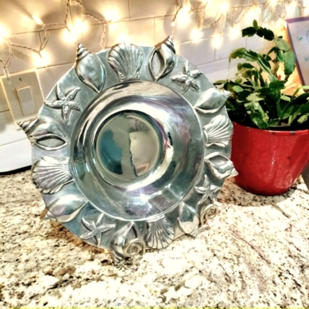 Real‎ Pewter Seashore Shells  Medium Salad Bowl 12.5Wx 3"D.